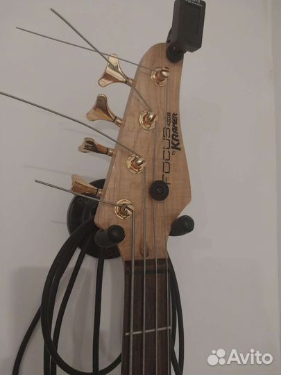Басс гитара 4 струны Focus 420s Kramer