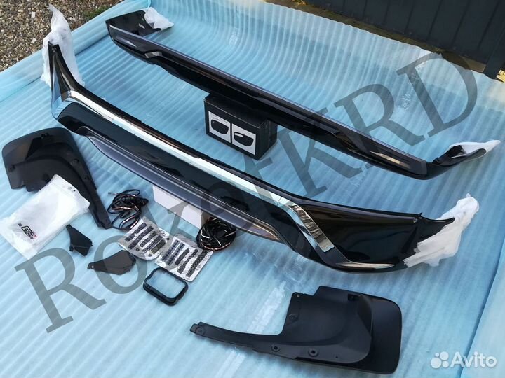 Обвес Toyota Land Cruiser 200 16г Executive