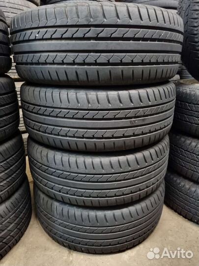 Maxtrek Maximus M1 215/55 R17