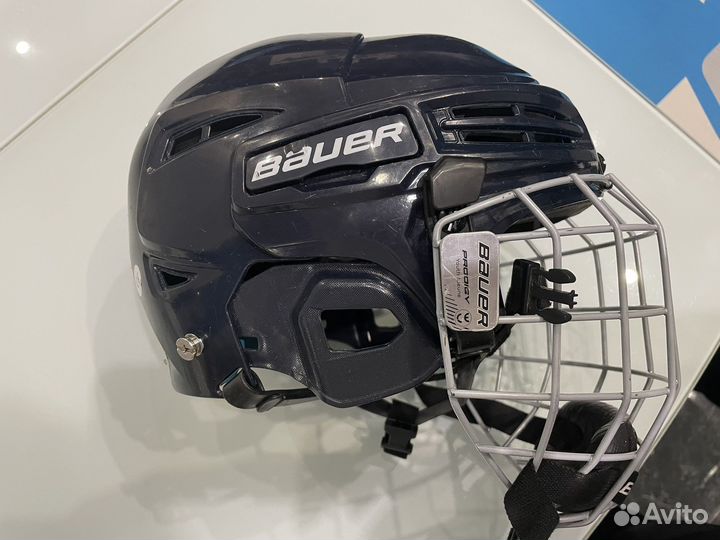 Шлем хоккейный