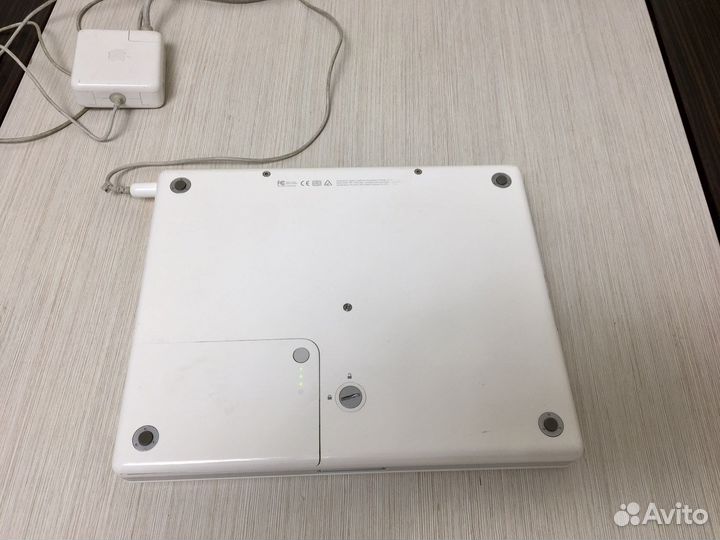 Ноутбук iBook G4