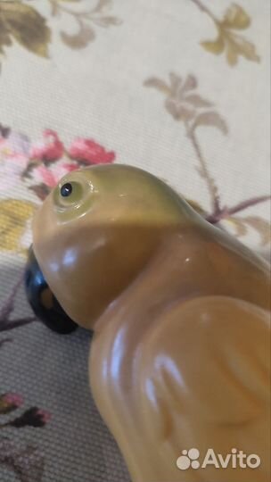 Целлулоид. Попугаи-погремушки