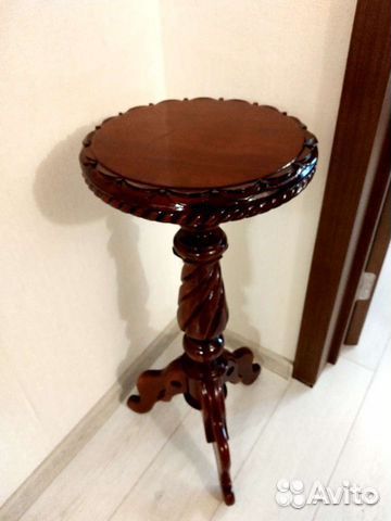 Прикроватный столик круглый (Ливанский кедр)