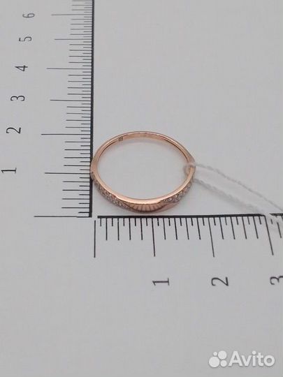 Золотое кольцо с фианитом 17р