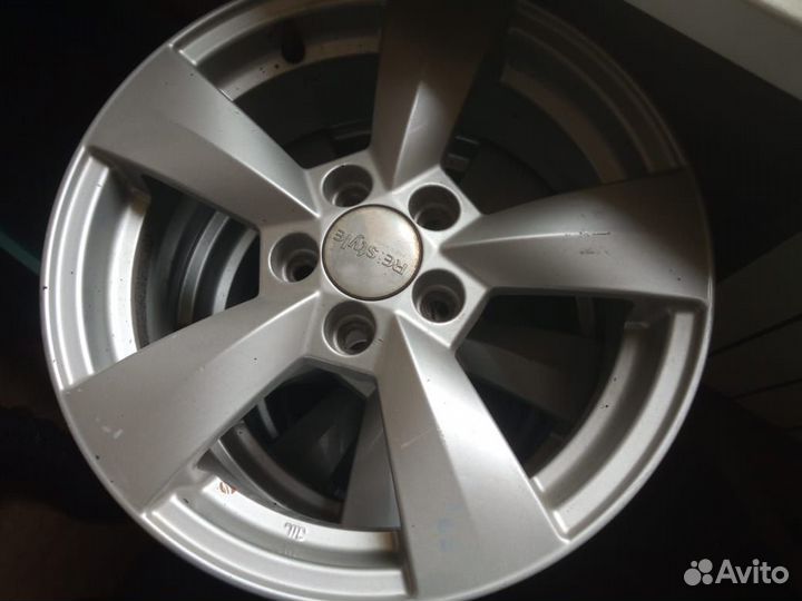 Диск литой r 15