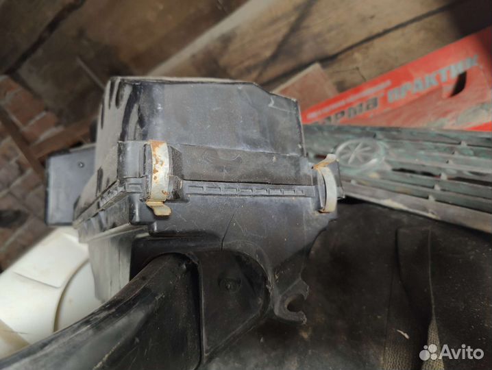 Корпус воздушного фильтра nissan primera