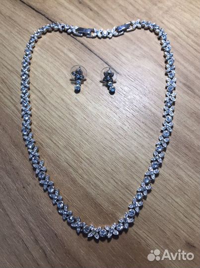 Колье и серьги