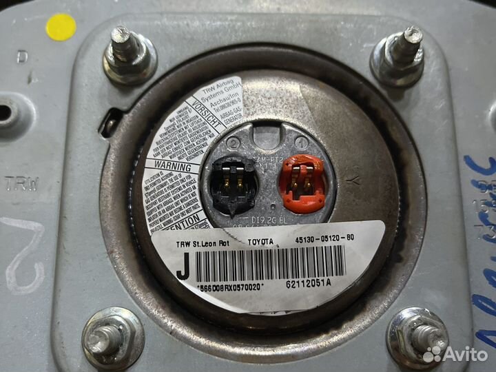 Подушка безопасности в руль Toyota Avensis t250