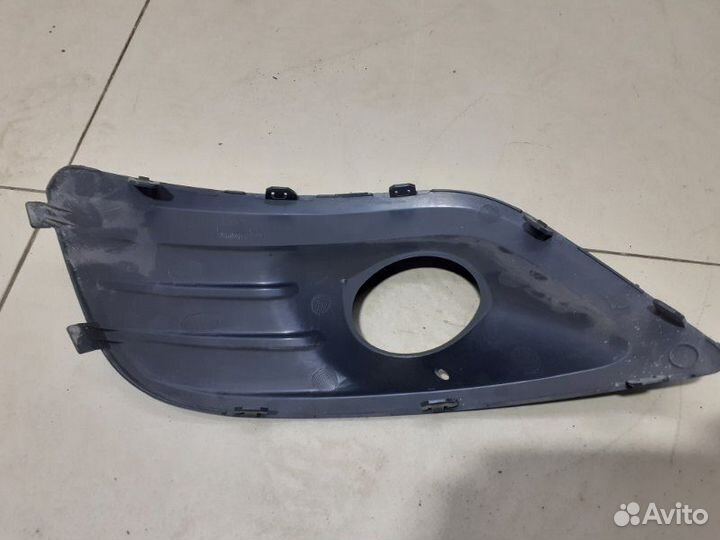 Рамка противотуманной фары передняя левая Лада