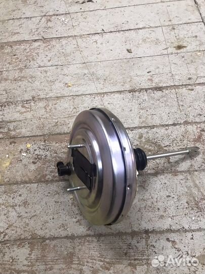 Вакуумный усилитель тормозов 21214