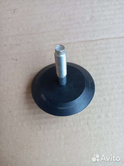 Болт крепления запасного колеса lada/ваз