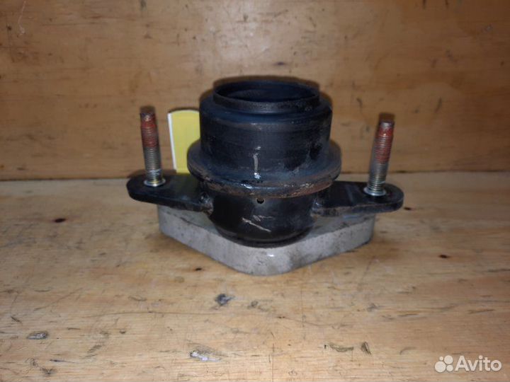 Подушка кпп задняя Nissan Fuga PY50 VQ35DE 2005