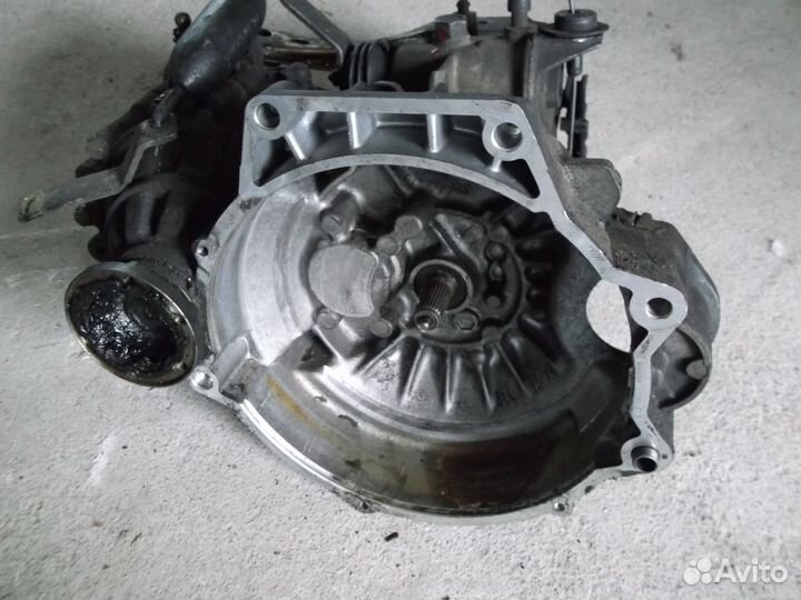 Фольксваген шкода чери сеат МКПП 5ступенчатая