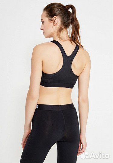 Леггинсы и топ Nike Pro