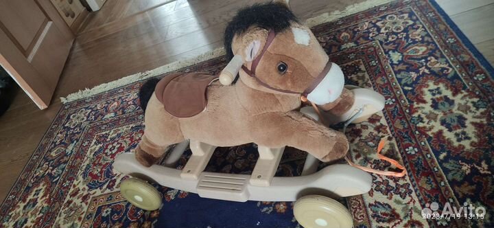 Лошадь каталка, качалка