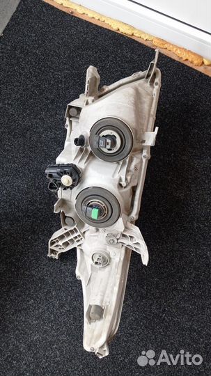 Фары на toyota highlander