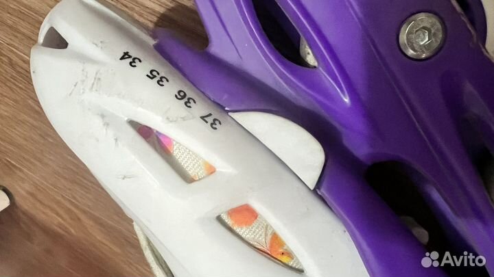 Роликовые коньки