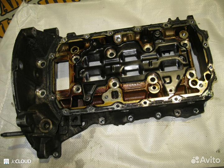 Блок двигателя на citroen C4 11- B7 EP6