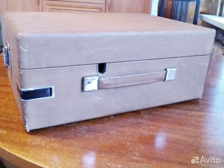 Корпус для патефона