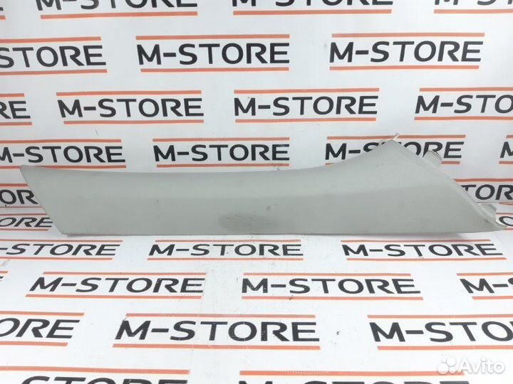 Обшивка стойки передняя правая Mercedes-Benz