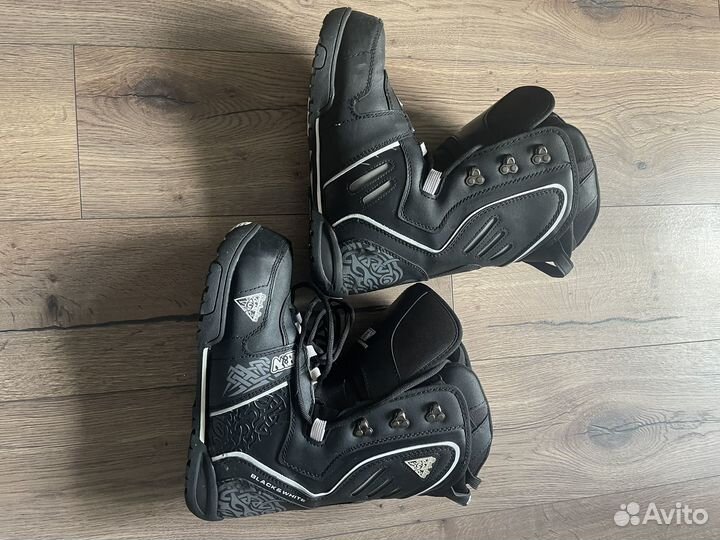 Ботинки для сноуборда 42 eur