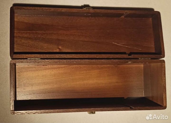 Деревянные коробки из под вина