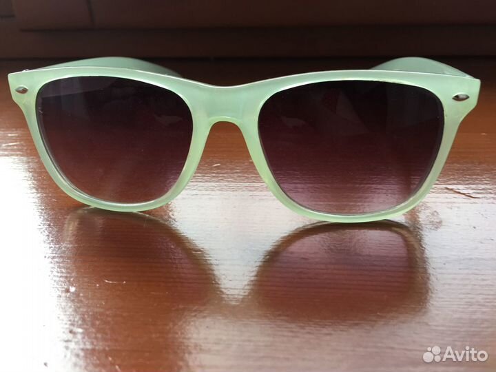 Очки солнцезащитные