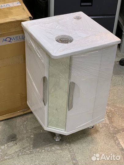 Мебель для ванной комнаты угловая 