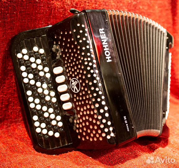 Кнопочный аккордеон (баян) Hohner Nova III 96