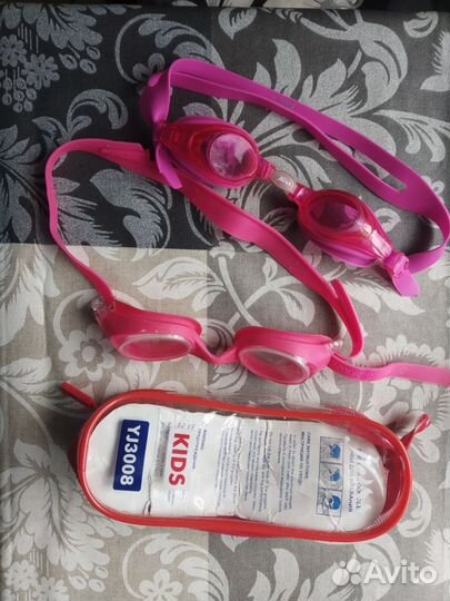 Детские очки для плавания