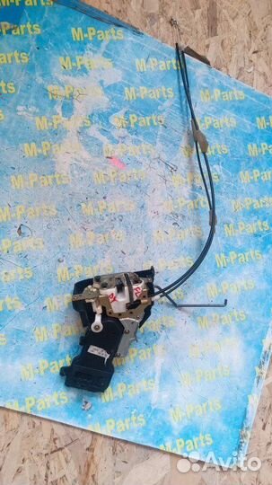 Замок двери передний левый Mazda Demio DY3W DY5W