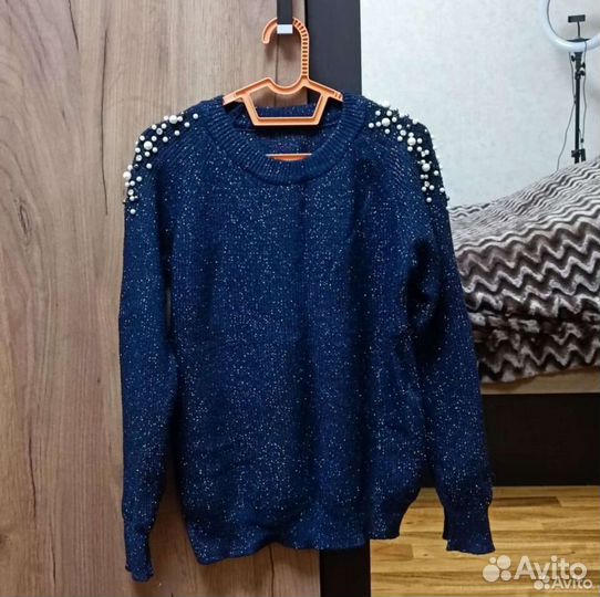 Свитер женский