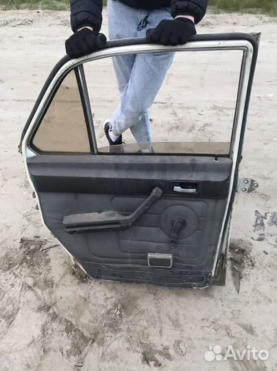 Двери газ 31029