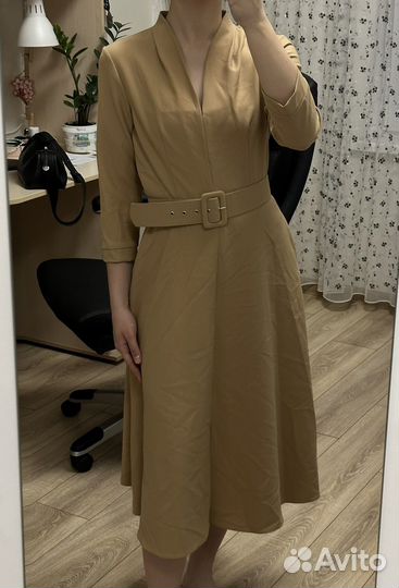 Вечернее женское платье бежевое 44