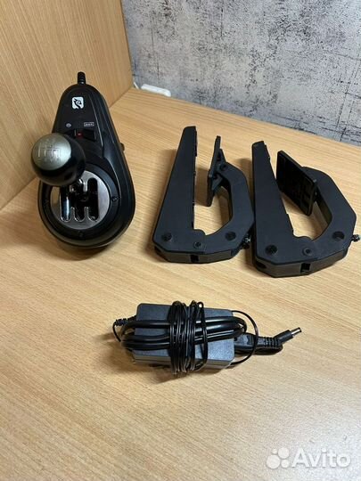 Игровой руль с 3 педалями и коробкой передач