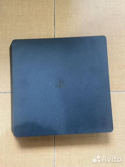 Игровая приставка PS 4slim
