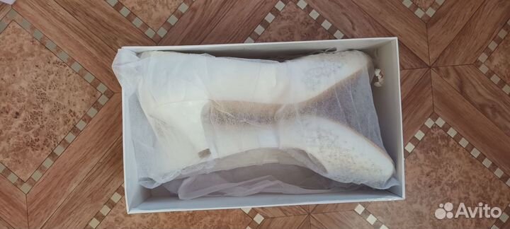 Продам свадебные туфли