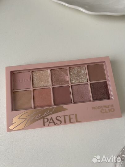 Тени для век