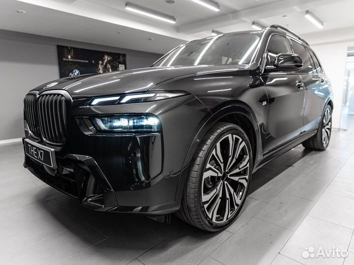 BMW X7 3.0 AT, 2023