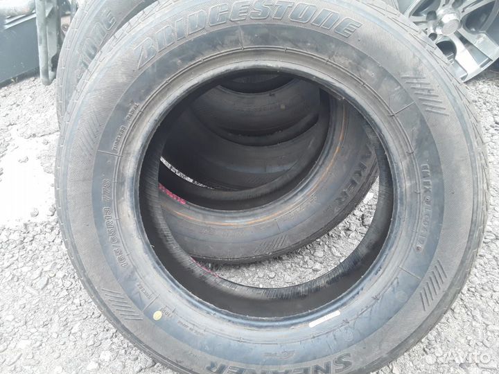 Bridgestone Sneaker 165/65 R13 77S