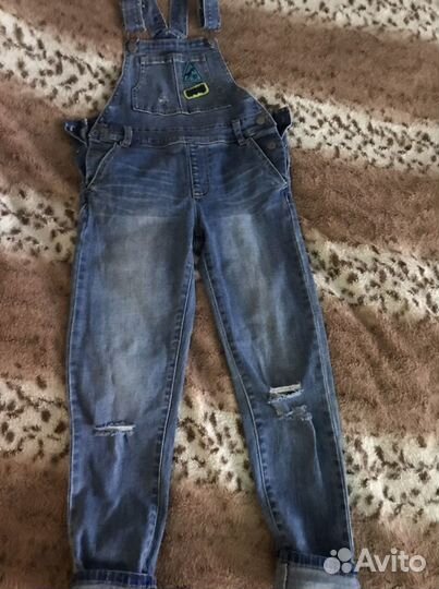 Джинсовый комбинезон