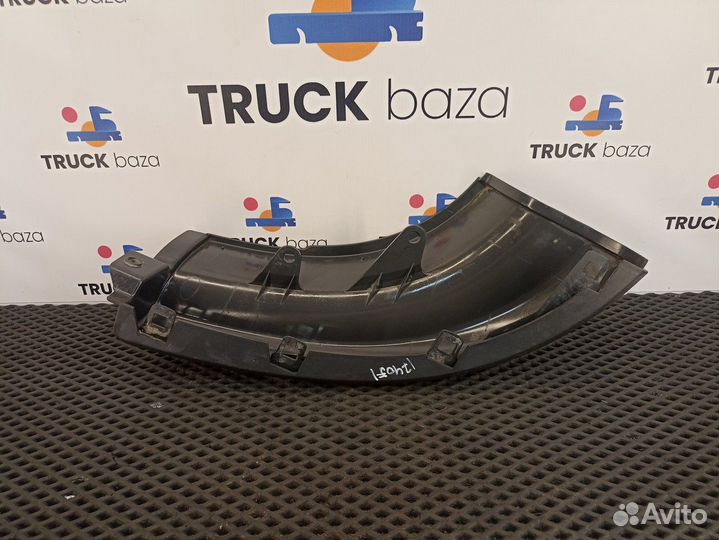 1438564 Планка над фарой правая Scania 5-series