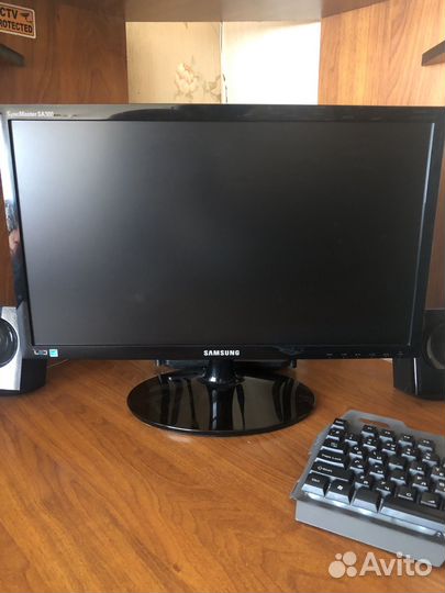 Монитор Samsung sa300