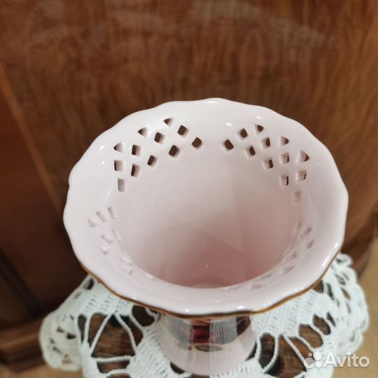 Вазочка фарфоровая