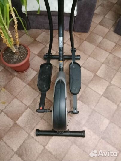 Эллиптический тренажер
