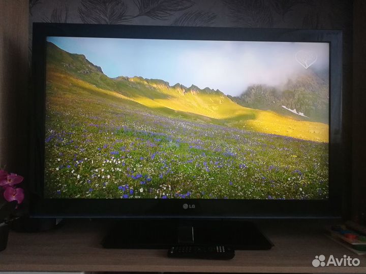 Телевизор LG 42LK451 + приставка смарт