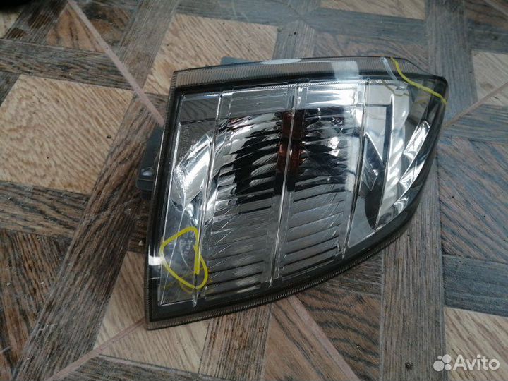 Поворотник к фаре правый Nissan X-Trail T30