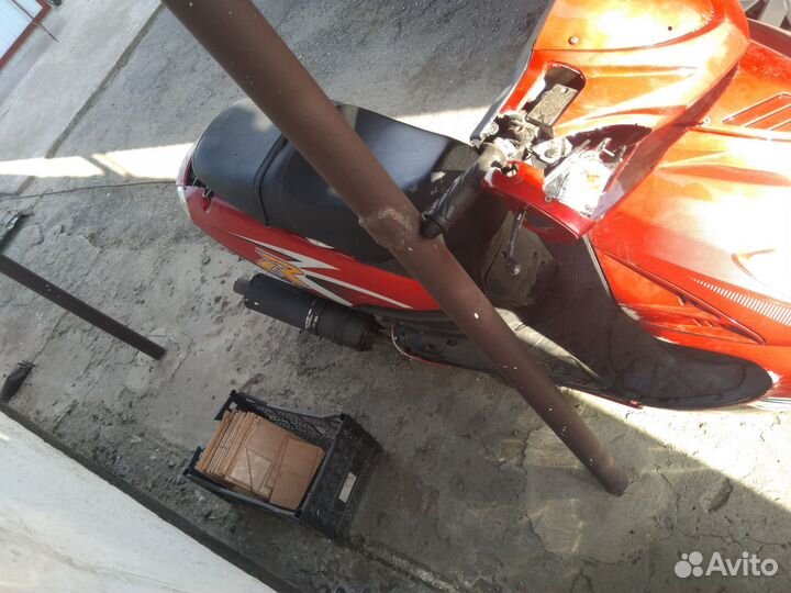 Продам скутер 150 кубов