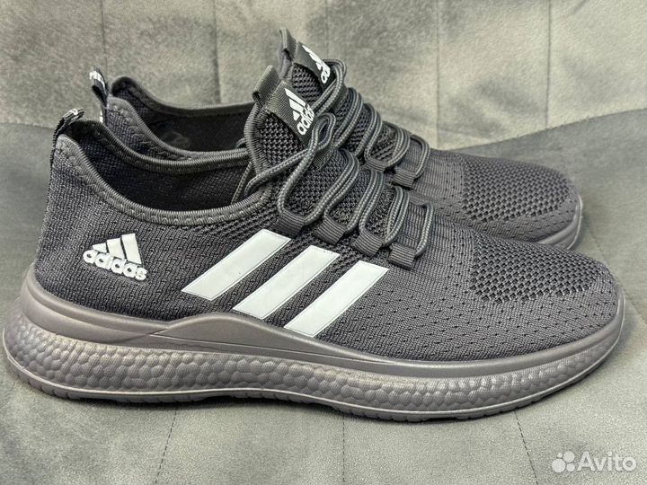 Кроссовки adidas летние