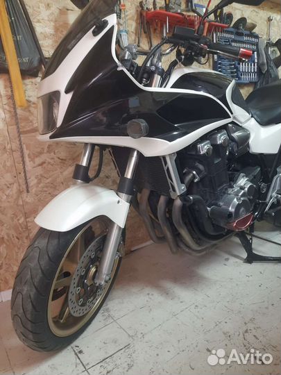 Мотоцикл honda CB1300SF